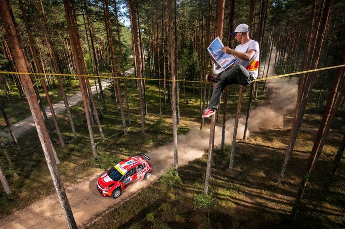 Provazochodec Jaan Roose a Mads Østberg, Citroën na trati Estonské rallye 2021