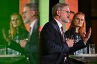 Fialova kampaň sází na strach z Babiše, Ruska a bídy. V Jihlavě mu tleskali