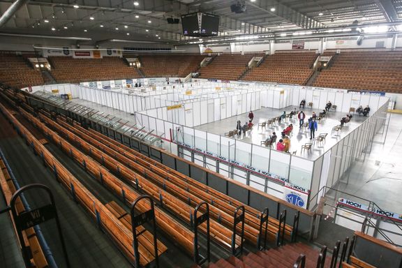 Již brzy očkovací centrum a zdravotníky nahradí zase ledová plocha a hokejisti. 