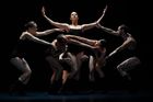 Tanec Praha uvedl vrchol sezony, izraelskou choreografii plnou bolestných gest