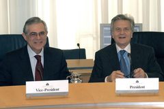 ECB trvá na dodržování paktu stability