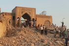 Irácké jednotky míří k Mosulu, postup zpomalují miny i sebevražední atentátníci Islámského státu