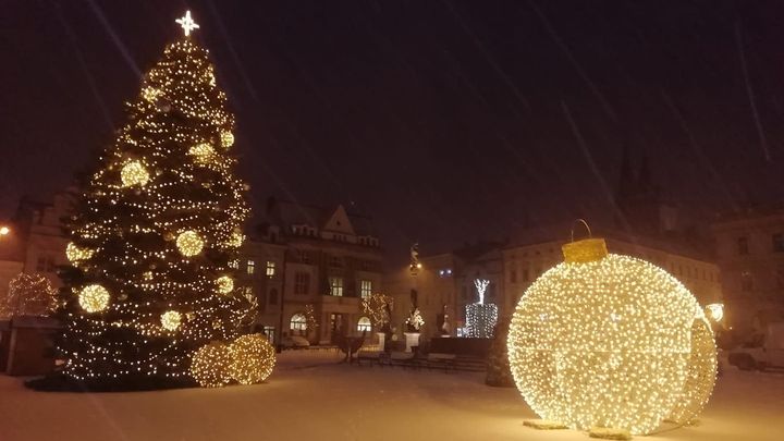 Bez svařáku, zato tradičněji. Podívejte se, která města se letos nebála pořádat trhy