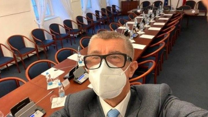 Babiš přišel na výbor, který se nekonal. Jste na špatném pracovišti, glosují poslanci; Zdroj foto: Andrej Babiš / Facebook