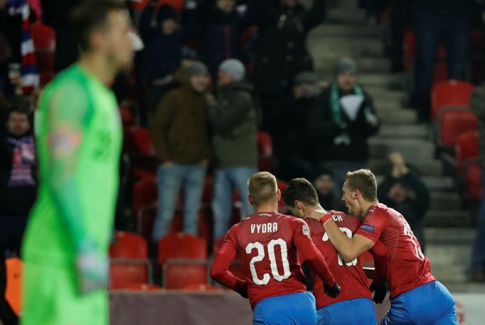 Patrik Schick slaví gól v zápase Ligy národů Česko - Slovensko.