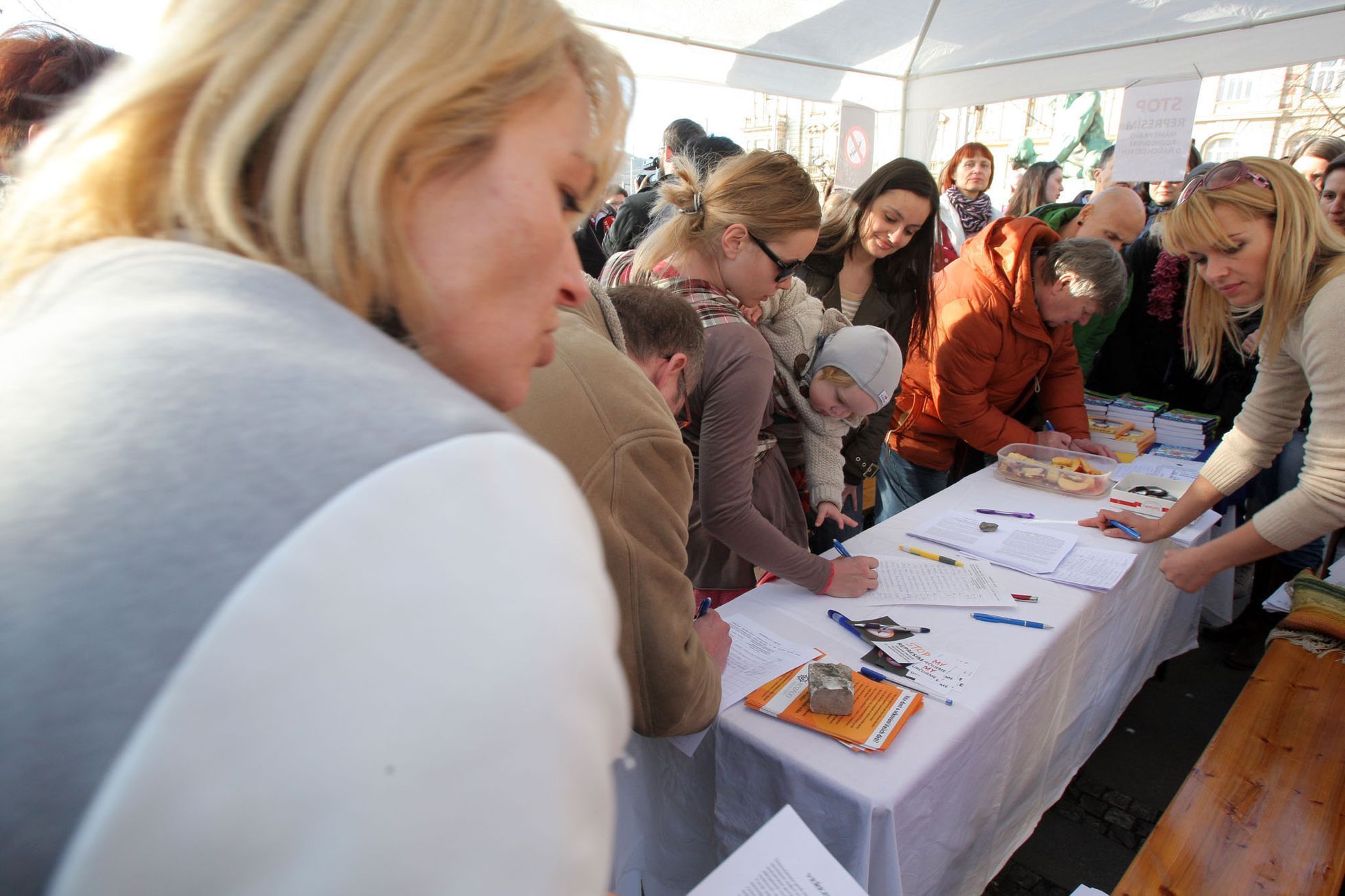 Demonstrace proti povinnému očkování