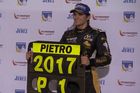 Vnuk legendárního Fittipaldiho vyhrál pro Charouze Formuli Renault. Český tým teď míří do Formule 2