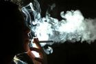 Firma zakáže kouření během pracovní doby, přispěje na léčbu