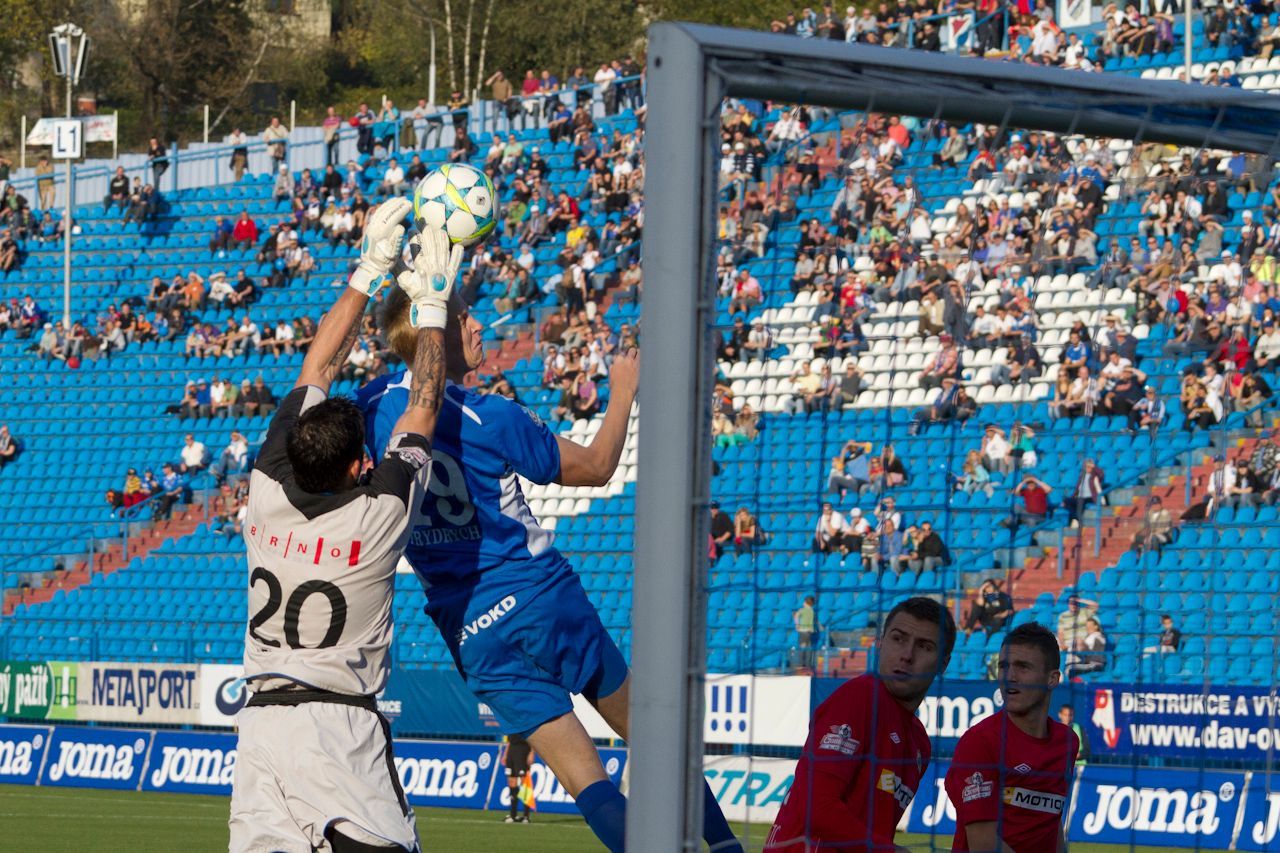 Fotbalisté Baníku Ostrava v utkání s Brnem během 11. kola Gambrinus ligy 2012/13.