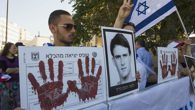 Izraelci proti propuštění palestinských teroristů pravidelně protestují.