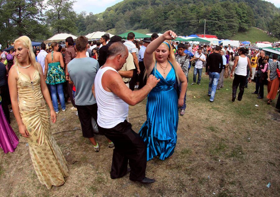Největší setkání Romů: Tady domlouvají svatby dětí