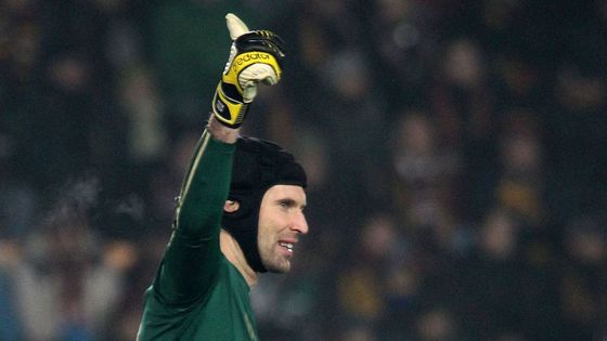 Petr Čech po zápase na pražské Letné přiznal, že atmosférou na stadionu byl unesen.