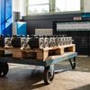 Zásadních je pro Kafkovu hlavu 42 synchronních elektromotorů Siemens, každý otáčí jedním patrem. Kontrolu a opravu provedlo specializované pracoviště Siemens, v Liberci.