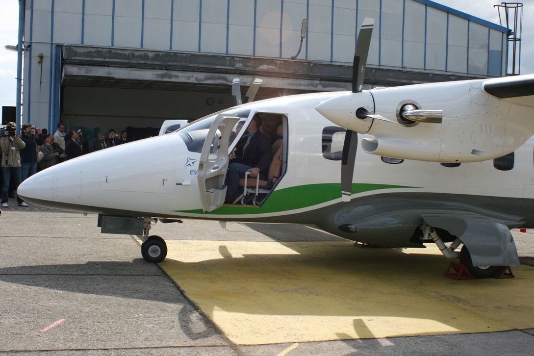 Představení nového letounu EV-55 Outback z Kunovic