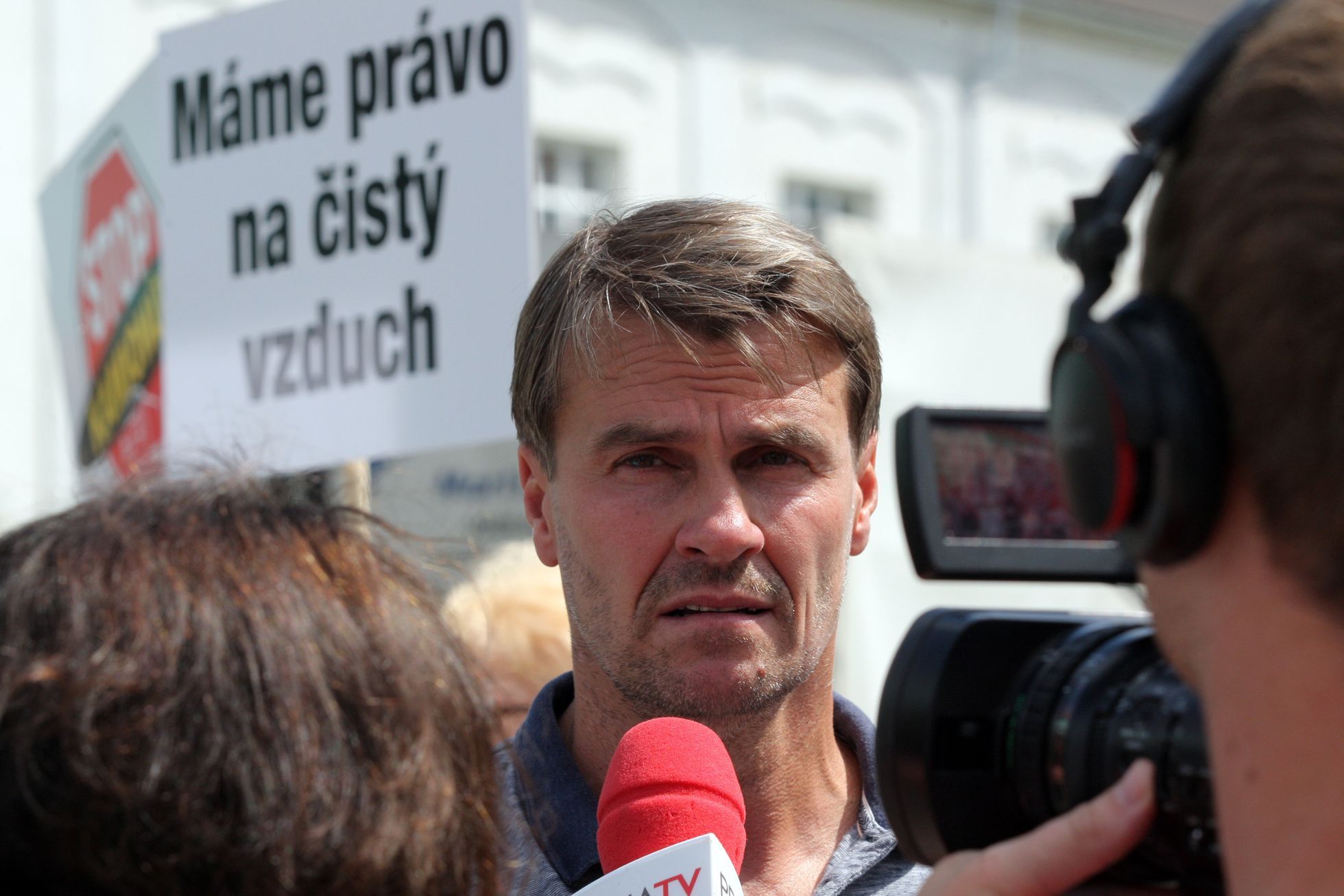 Blokáda přechodu v Běchovicích