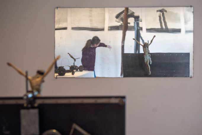 Snímek z výstavy děl Vratislava Karla Nováka v Galerii Středočeského kraje.