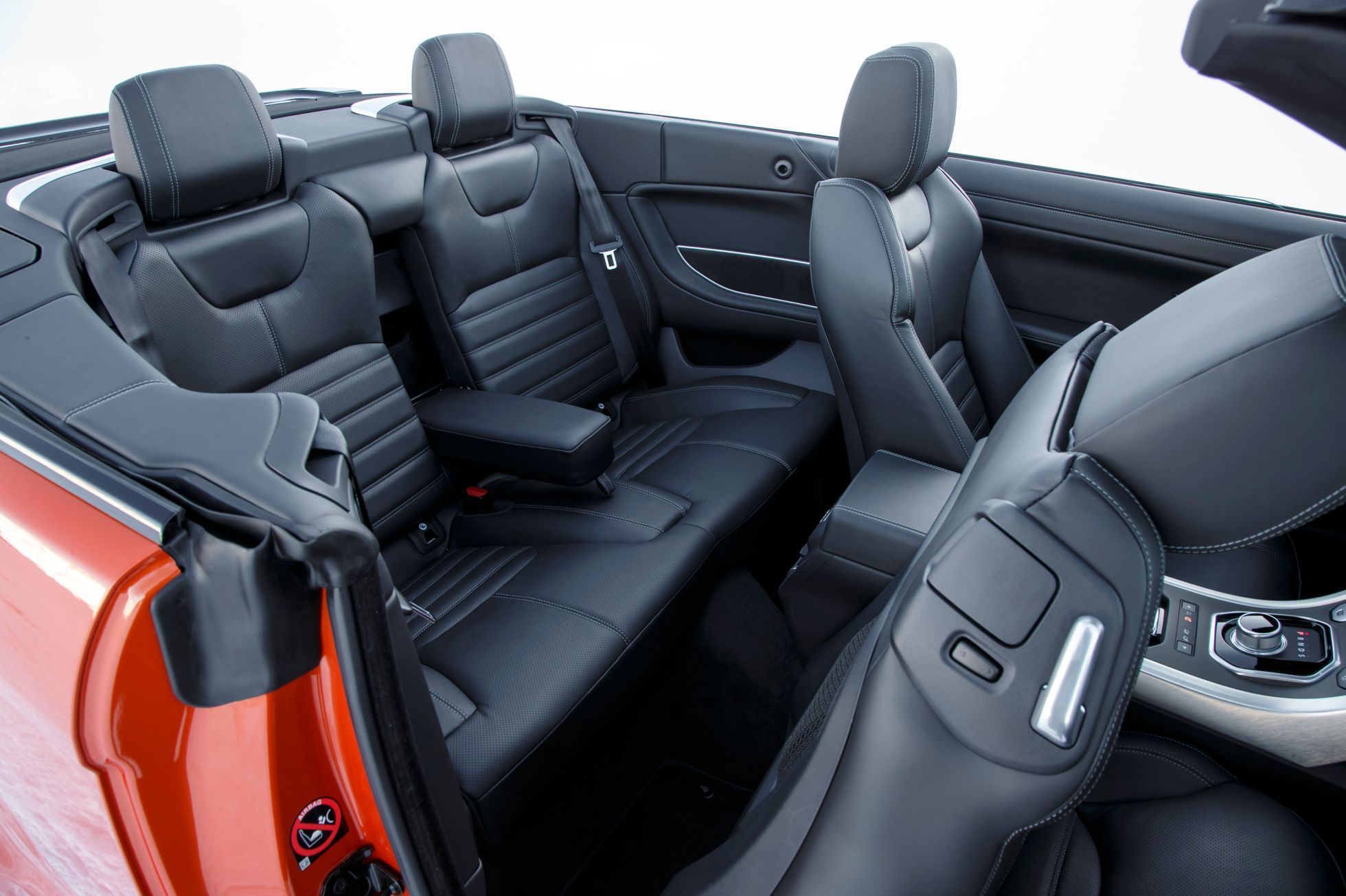 Range Rover Evoque Convertible - zadní sedačky