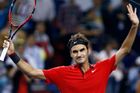 Federer vyřídil Djokoviče a v Šanghaji bude hrát finále