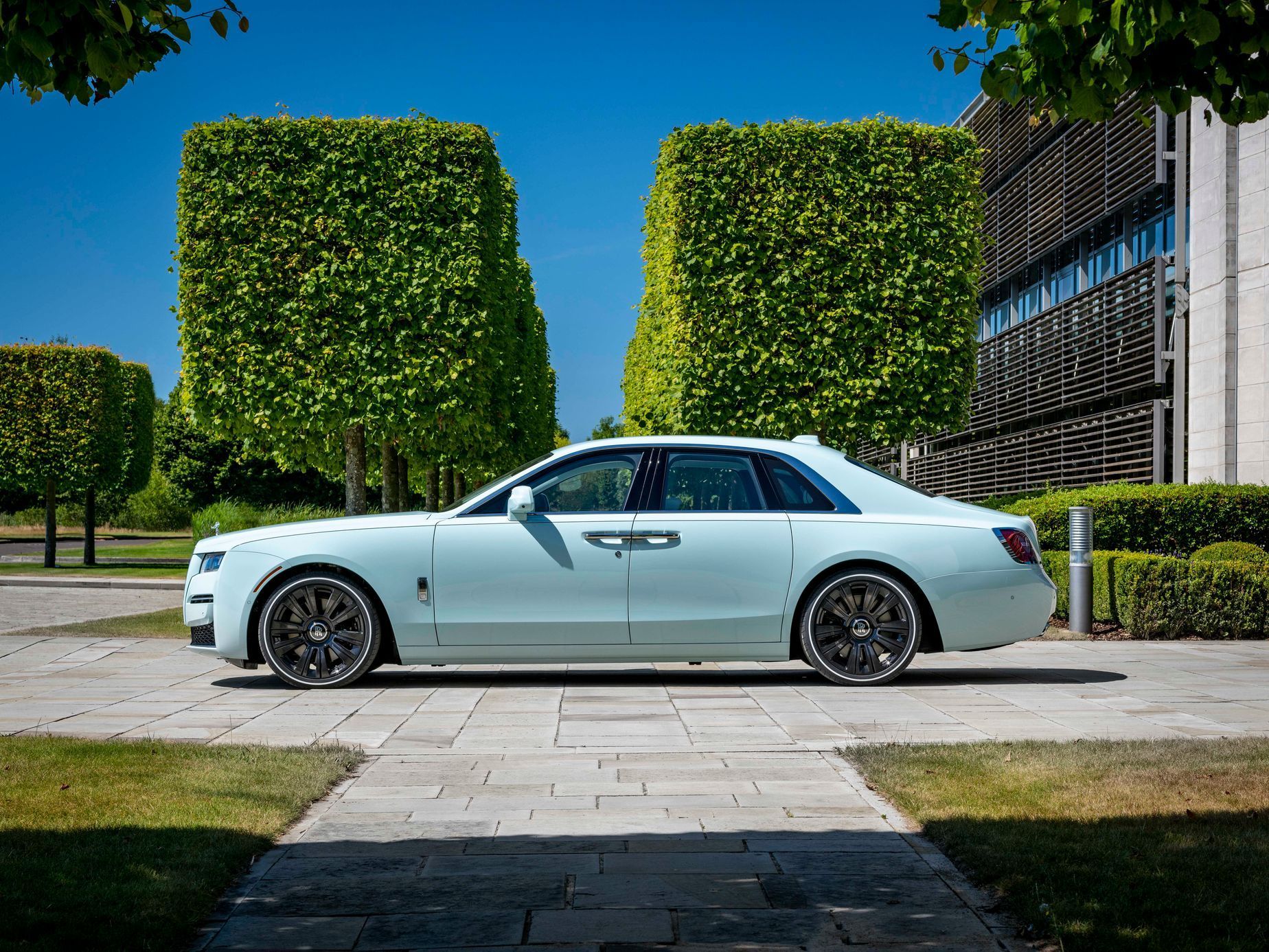 Rolls-Royce Ghost Pebble Beach Collection