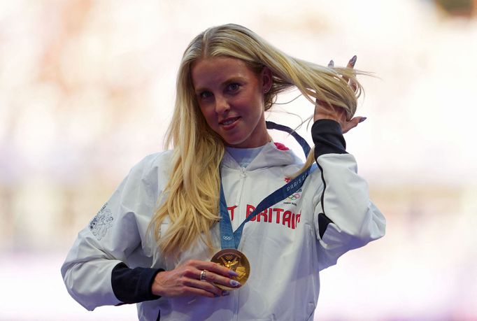 Keely Hodgkinsonová se zlatou medailí na olympiádě v Paříži 2024