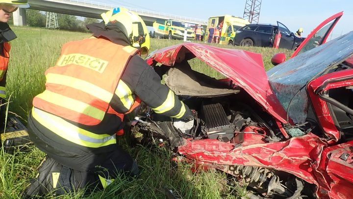Dnešek se s pěti mrtvými na silnicích v Česku zařadil mezi nejtragičtější dny roku