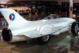 První generace prototypu General Motors Firebird vypadala jako stíhačka posazená na kola.