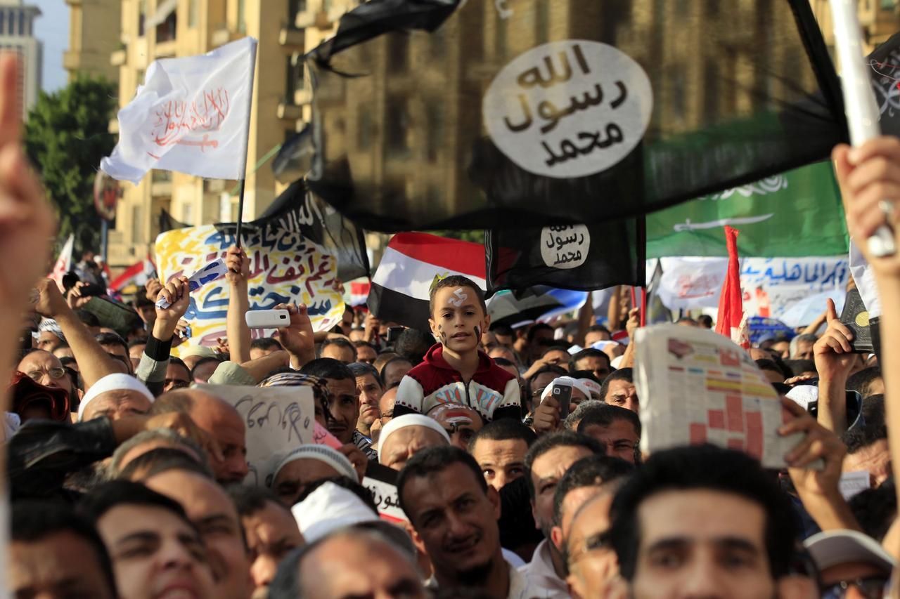 Demonstrace ultrakonzervativních muslimů v Káhiře