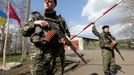 Ukrainian border guards stand on guard at a base close to the Russian border near Donetsk April 15, 2014.