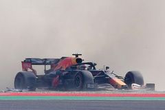 Drama v Mugellu bylo třikrát restartováno. Vyhrál Hamilton