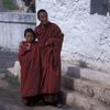 Bhútán - mniši