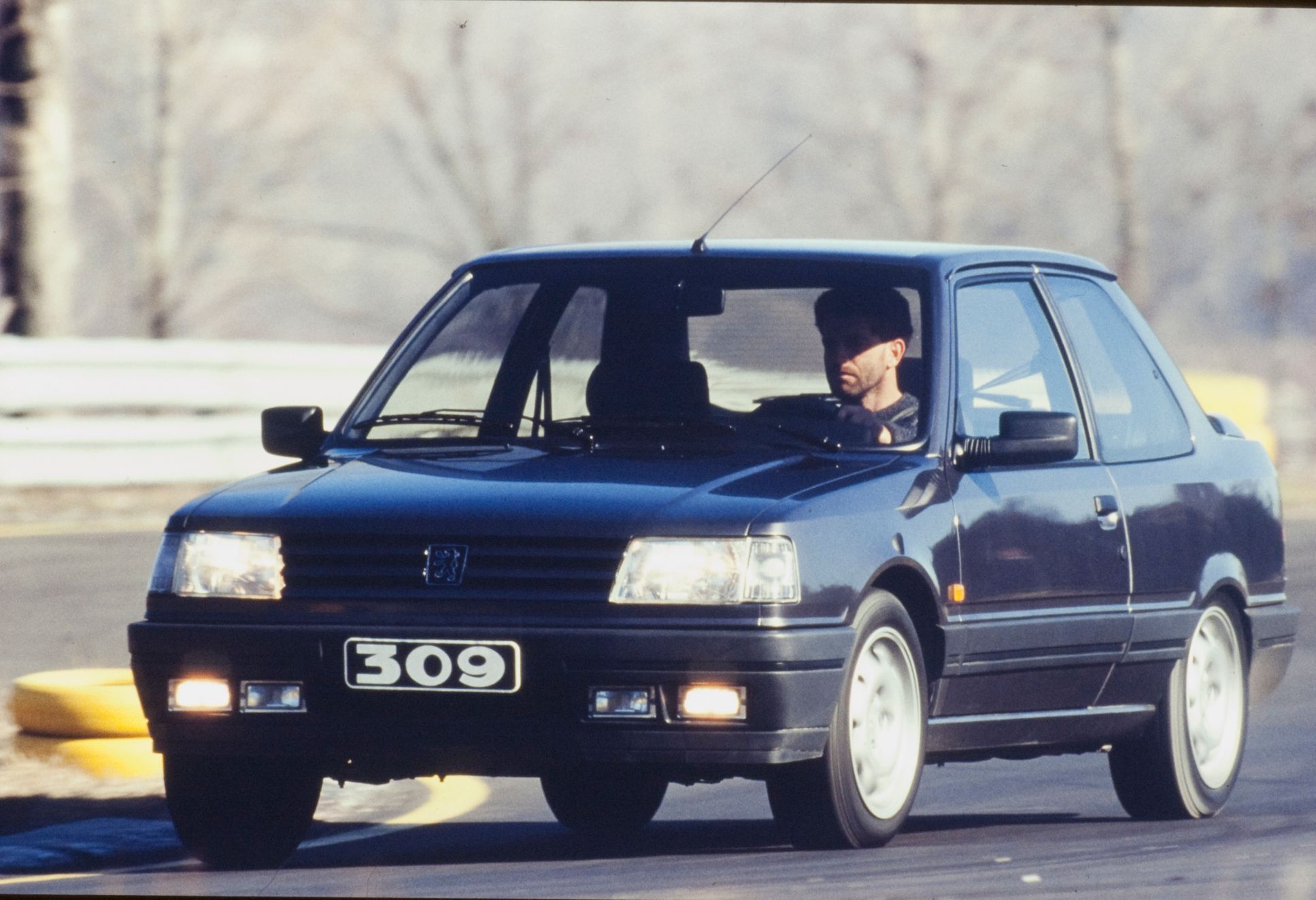 Peugeot 309