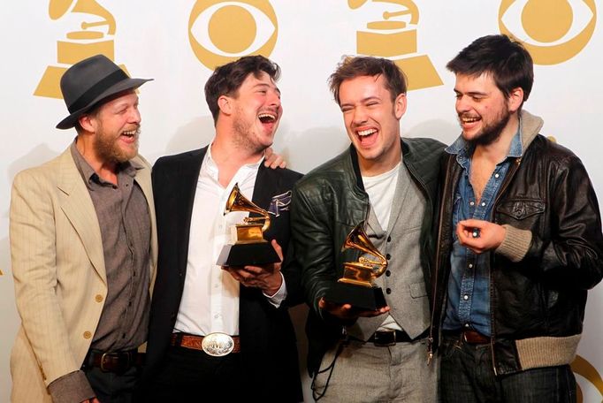 V nejprestižnější kategorii Grammy - album roku - byla úspěšná skupina Mumford & Sons, která si cenu odnesla za album Babel.