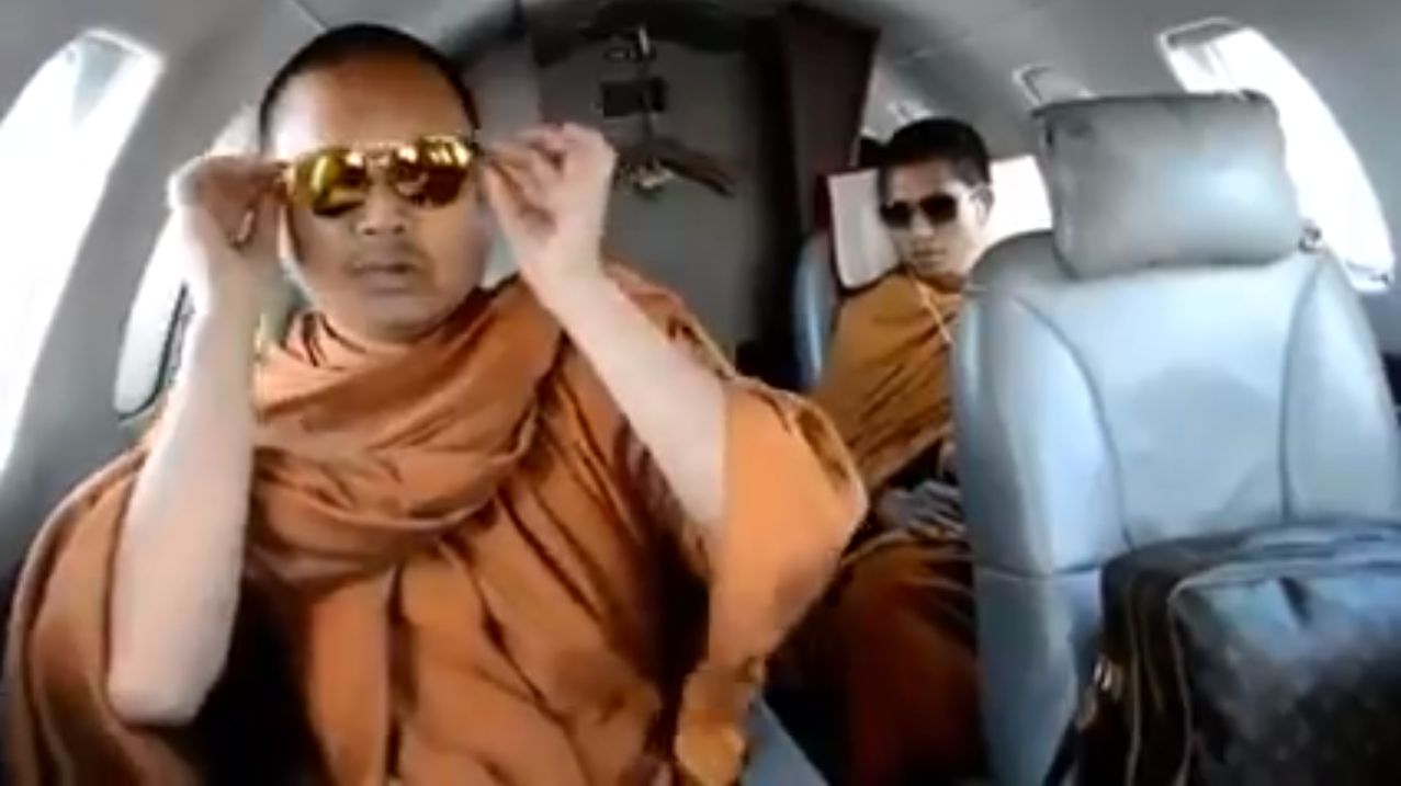 Stíhaný thajský mnich