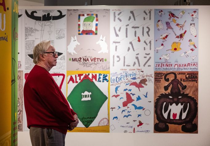 Jiří Lábus na výstavě věnované Ypsilonce v Domě fotografie.