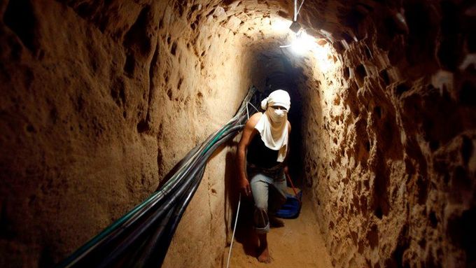 Izraelci útočili na tunely používané Hamásem v pásmu Gaza.