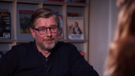 Klidně vystupte, nikdo plakat nebude. EU není SSSR, odejít může každý, říká francouzský novinář