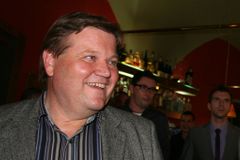 Jak dopadl boj o Senát: Velké strany zatočily s malými