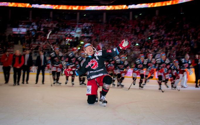 Třinec - Pardubice, 7. čtvrtfinále play-off 2018: Martin Adamský