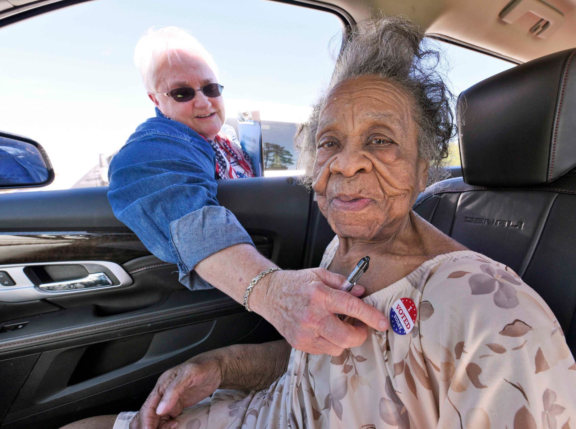 Americké volby - USA -  100 year old Grace Bell Hardison