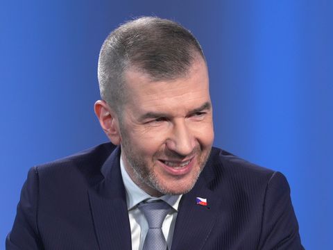 Přehledně: kdo všechno chce velet České televizi a jací jsou favorité volby