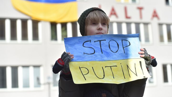Vyfoťte se s cedulí proti Putinovi, vyzval Jablotron ruské klienty. Odpovědí je hněv; Zdroj foto: ČTK