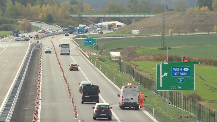 Byrokratická zátka na D3. Problém nešťastného sjezdu u Tábora se vrací na začátek