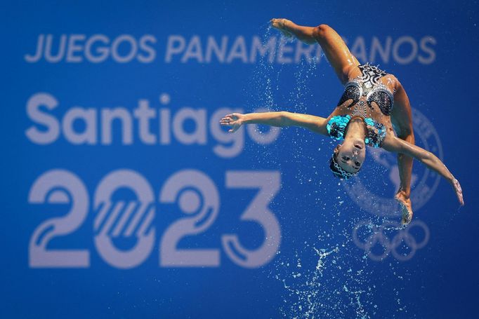 Pan-Am Games - Santiago 2023 - Artistic Swimming - Centro Acuatico, Santiago, Chile - November 3, 2023 United States perform during the Teams Acrobatic Routine. REUTERS/P