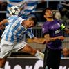 Fotbal, Liga mistrů, Málaga - Porto: Jeremy Toulalan - Lucho Gonzalez