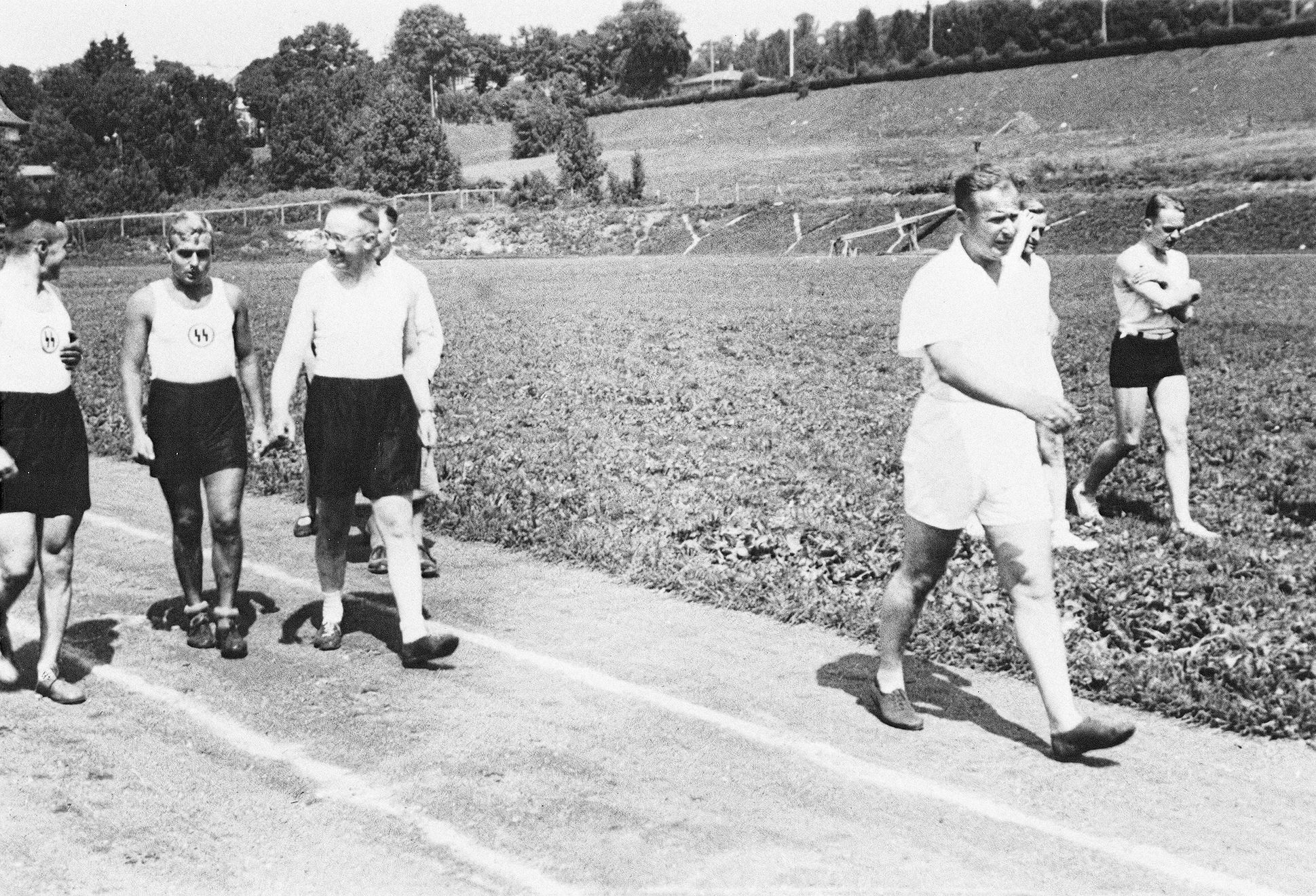 Jednorázové užití / Fotogalerie / 75 let od sebevraždy HH / USHMM