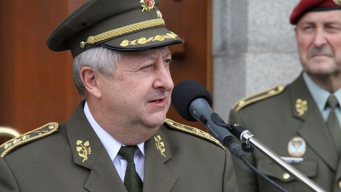 Generálporučík Jaromír Zůna je od ledna vojenským přidělencem na české ambasádě v Pekingu.