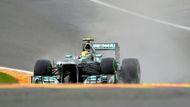 Hamilton si ze všech pilotů nejlépe poradil s deštěm, který se na okruh ve Spa snesl právě během poslední části kvalifikace.