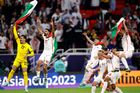Radost jordánských fotbalistů po postupu do finále Asijského poháru 2024
