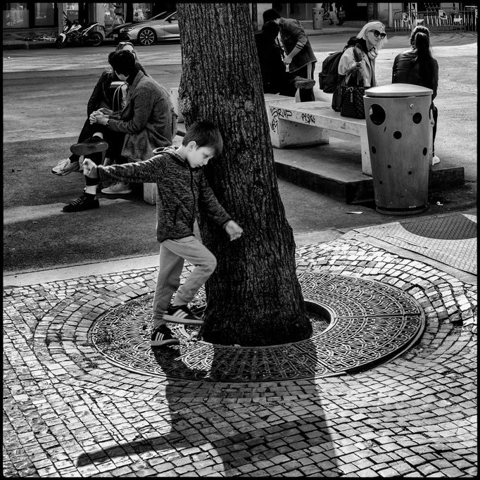 Eduard Palíšek: Pražská sezóna. Fotografie z výstavy v pražské Fragment Gallery