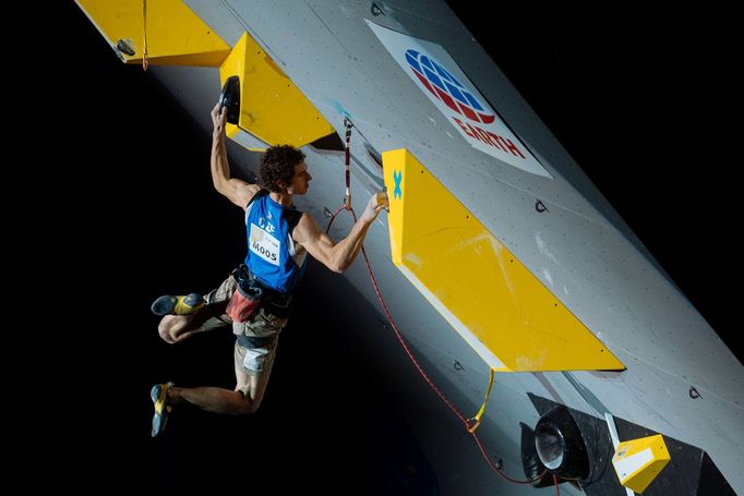 Adam Ondra ve finále MS v lezení na obtížnost.